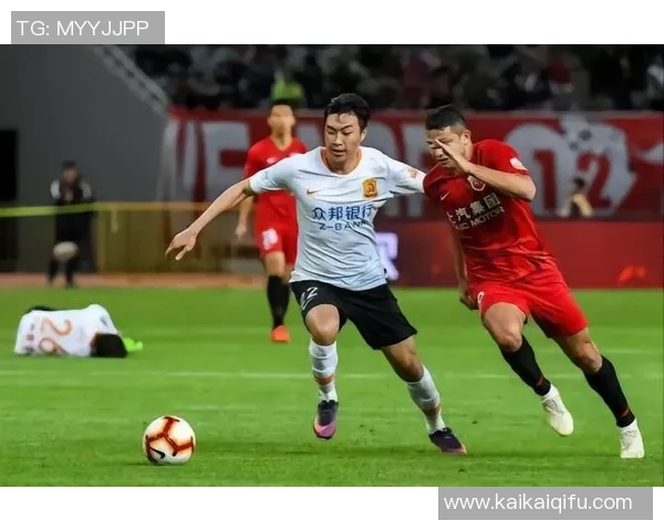 新疆队迎战武汉卓尔全力争胜展现球队实力与斗志